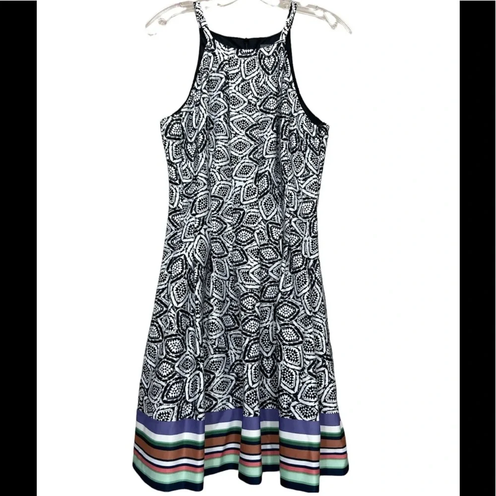 Vince Camuto Women's Fit Flare Dress Halter Sleeves size 8 Black White Printed - Picture 4 of 10